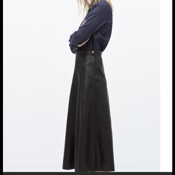 Zara Dresses & Skirts - Zara faux leather midi skirt.